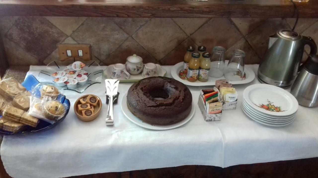 Le Coste Bed and Breakfast Veroli Exteriör bild
